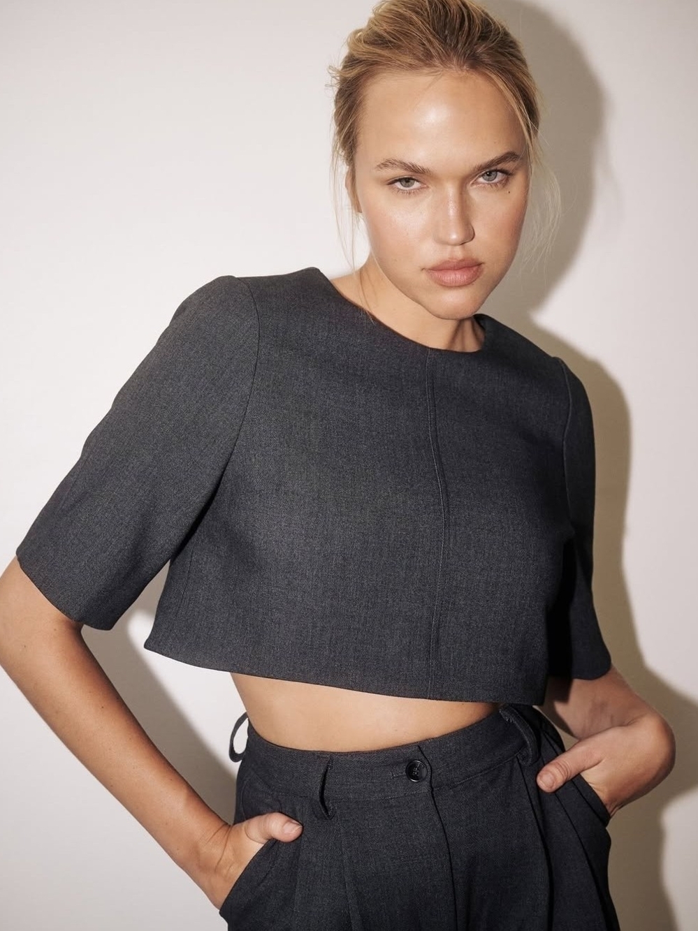 DISSH Dark Gray Cropped Boxy Short Sleeve Top